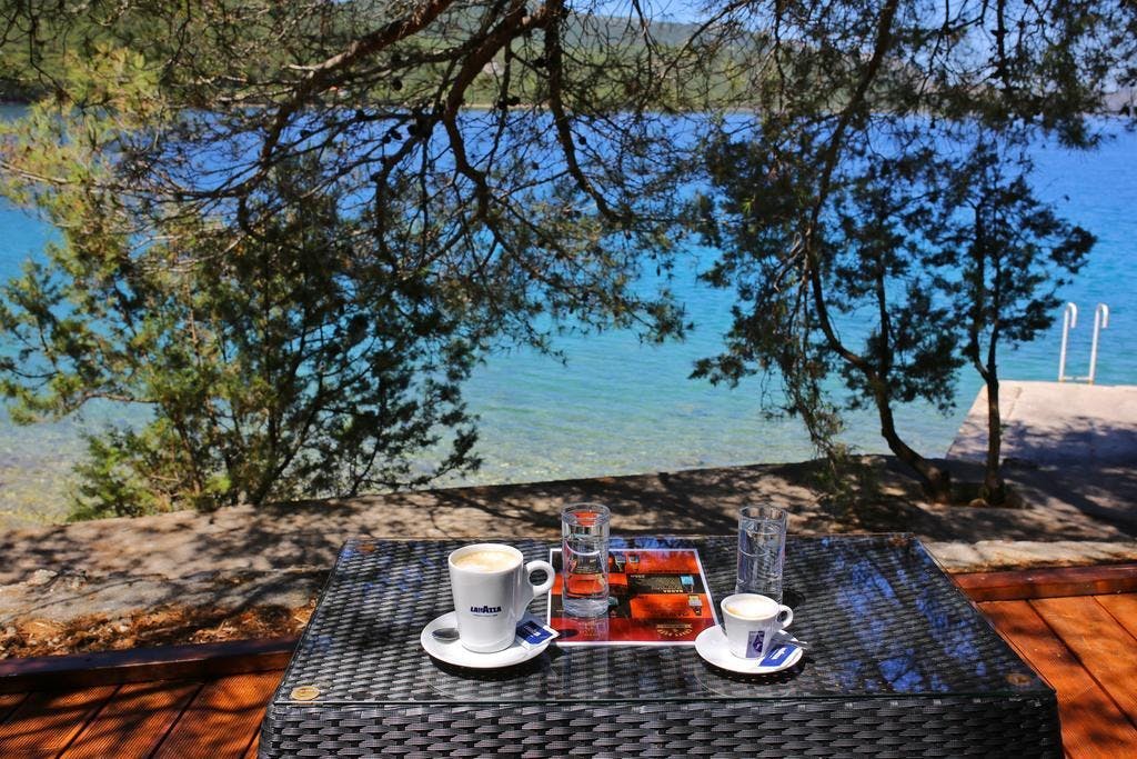 Hotel Luka - Odmor u rujnu u srcu slikovite Dalmacije