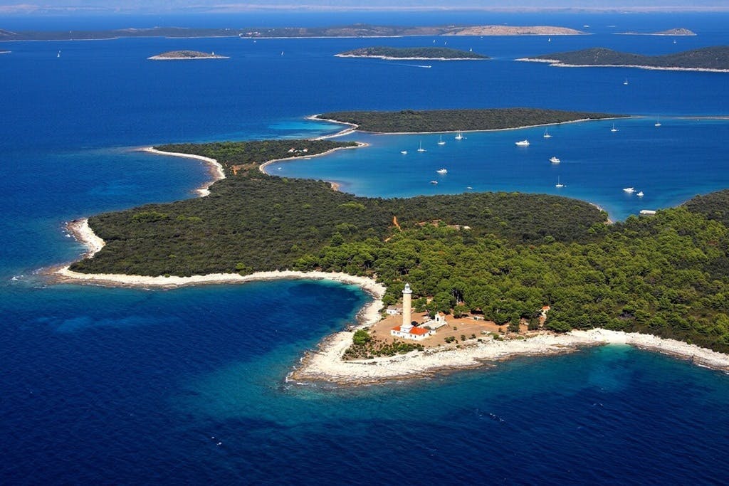Hotel Luka - Kraj ljeta i početak jeseni kao nekada u srcu slikovite Dalmacije