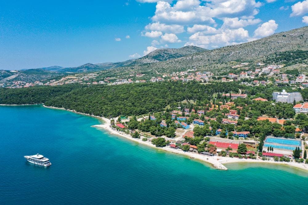 Apartmani Medena - Ljeto s polupansionom u Trogiru - Apartman Superior Seaside A 2+2